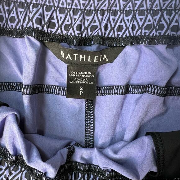 NWT Athleta Geometric Purple Crossroads Pocket Running Shorts Small - Picture 4 of 4